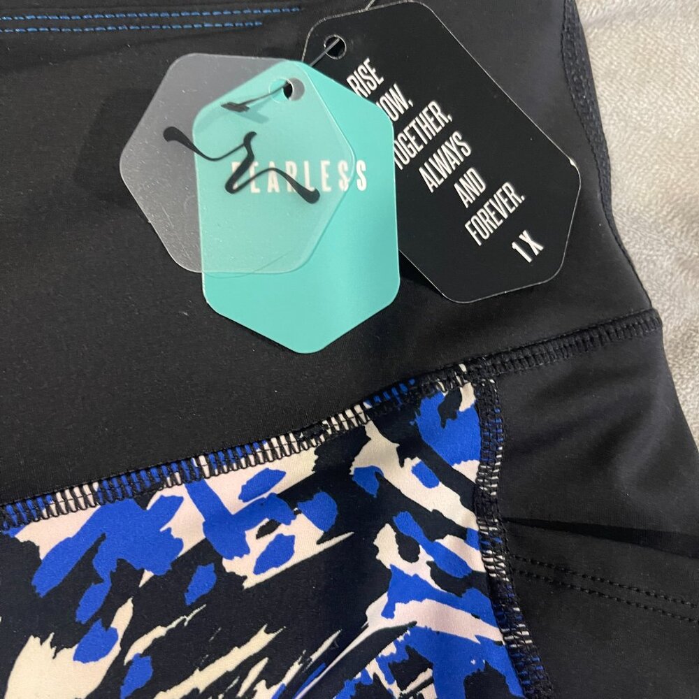 Lularoe RISE Fearless Capris 1X NWT - Picture 3 of 6